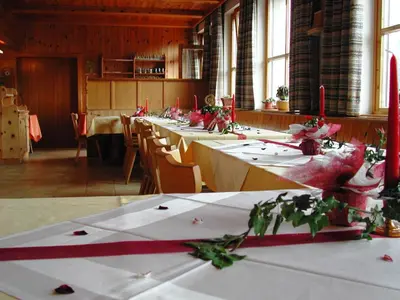 Ein Restaurant oder anderes Speiselokal in der Unterkunft Jugend- und Familienhotel Venedigerhof