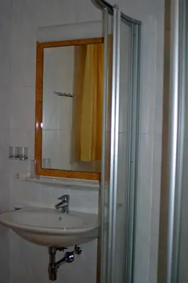 Ein Badezimmer in der Unterkunft Jugend- und Familienhotel Venedigerhof
