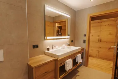 Ein Badezimmer in der Unterkunft Alpenland Gerlos - Hotel & Breakfast