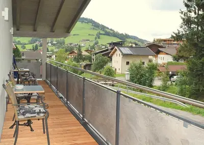 Ein allgemeiner Bergblick oder ein Berglick von der Ferienwohnung aus