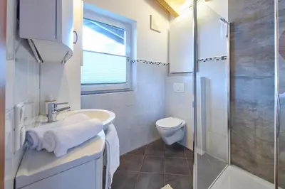 Ein Badezimmer in der Unterkunft Landhaus Kendler