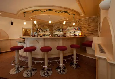 Lounge oder Bar in der Unterkunft Panoramahotel Schwendbergerhof
