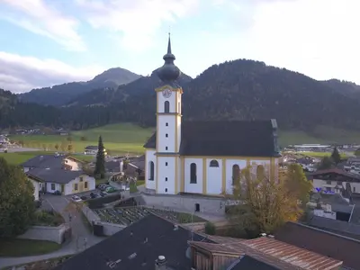 Ein allgemeiner Bergblick oder ein Berglick von der Ferienwohnung aus