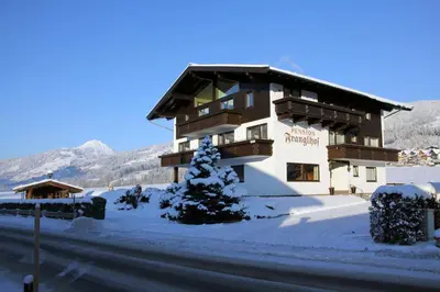 Ein allgemeiner Bergblick oder ein Berglick von der Pension aus