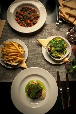 Essen im Hotel oder in der Nähe