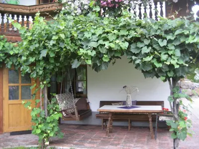 Ein Garten an der Unterkunft Ferienhaus Waidmannsruh