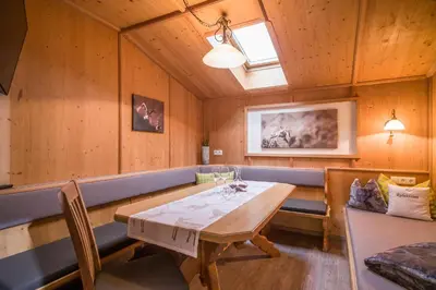 Ein Sitzbereich in der Unterkunft Ferienhaus Waidmannsruh