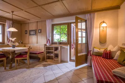 Ein Sitzbereich in der Unterkunft Ferienhaus Waidmannsruh