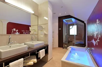 Ein Badezimmer in der Unterkunft Hotel Eder