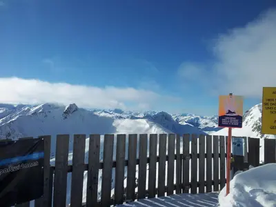 Ein allgemeiner Bergblick oder ein Berglick von der Ferienwohnung aus