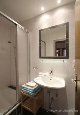 Ein Badezimmer in der Unterkunft Ferienwohnungen Hell