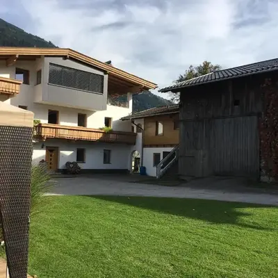 Ferienwohnungen Hell