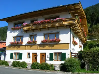 Das Gebäude in dem sich die Pension befindet