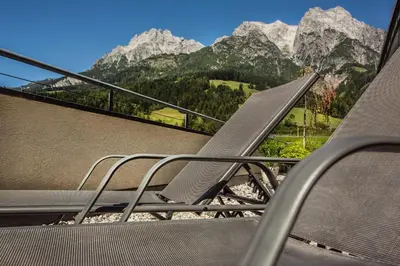 Ein allgemeiner Bergblick oder ein Berglick von des Hotels aus