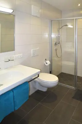 Ein Badezimmer in der Unterkunft Apartment Anton-2 by Interhome