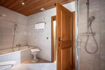 Ein Badezimmer in der Unterkunft Ferienwohnung Hauser