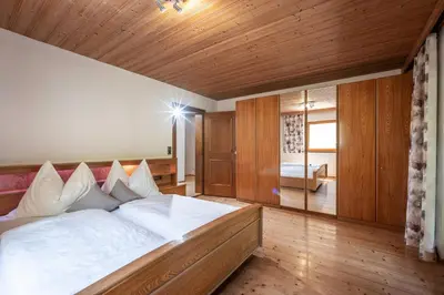 Ein Bett oder Betten in einem Zimmer der Unterkunft Ferienwohnung Hauser
