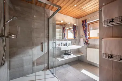 Ein Badezimmer in der Unterkunft Ferienwohnung Hauser