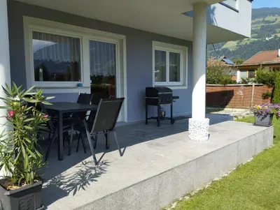 Ein allgemeiner Bergblick oder ein Berglick von der Ferienwohnung aus