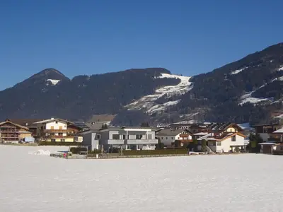 Ein allgemeiner Bergblick oder ein Berglick von der Ferienwohnung aus