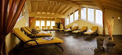 Ein Sitzbereich in der Unterkunft Apart Hotel Garni Strasser