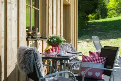 Ein Garten an der Unterkunft Chalet Auszeit