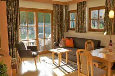 Ein Sitzbereich in der Unterkunft Landhaus Schneider