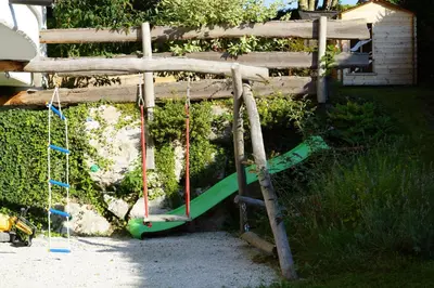 Ein Garten an der Unterkunft Landhaus Schneider