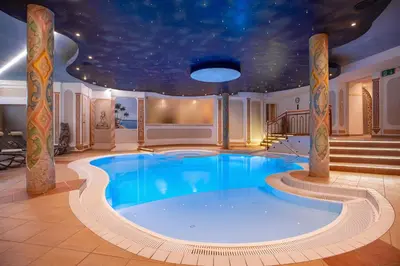 Der Swimmingpool an oder in der Nähe von Hotel Glockenstuhl