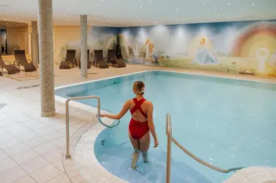 Der Swimmingpool an oder in der Nähe von Hotel Glockenstuhl