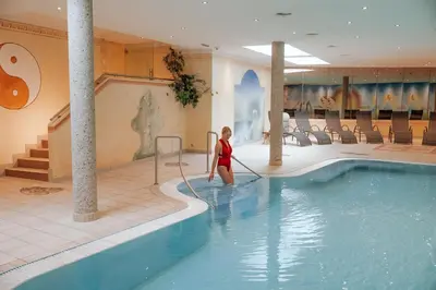 Der Swimmingpool an oder in der Nähe von Hotel Glockenstuhl