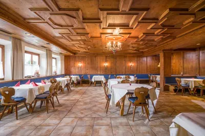 Ein Sitzbereich in der Unterkunft Gasthaus Kammerhof Angath