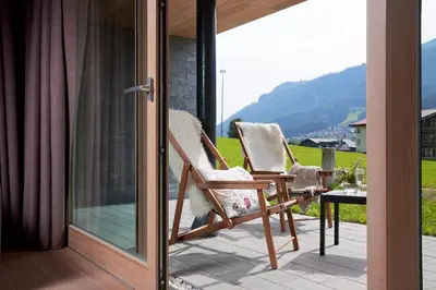 Ein allgemeiner Bergblick oder ein Berglick von der Ferienwohnung aus