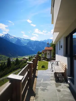 Ein allgemeiner Bergblick oder ein Berglick von der Ferienwohnung aus