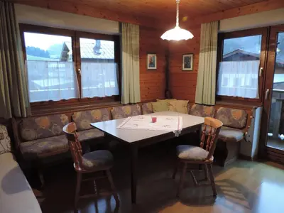 Ein Sitzbereich in der Unterkunft Ferienwohnung Johann Niedermoser