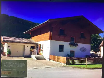 Das Gebäude in dem sich die Ferienwohnung befindet
