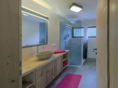 Ein Badezimmer in der Unterkunft Berghof Zillertal