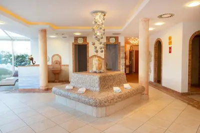 Ein Sitzbereich in der Unterkunft Hotel Der Wastlhof - direkt an der Skipiste Wellness & Spa