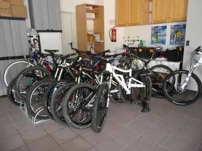Radfahren an der Unterkunft Appartementhaus Casamarai oder in der Nähe