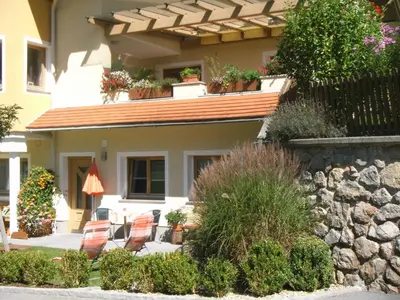 Ein Garten an der Unterkunft Apart Angela