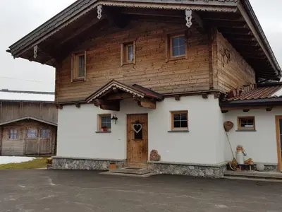 Das Gebäude in dem sich das Chalet befindet