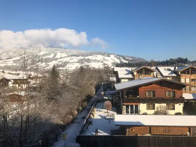 Ein allgemeiner Bergblick oder ein Berglick von der Ferienwohnung aus