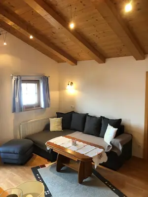 Ein Sitzbereich in der Unterkunft Appartement Leirer