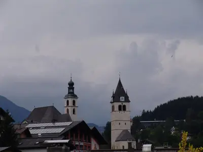 Ein allgemeiner Bergblick oder ein Berglick von der Pension aus