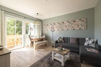 Ein Sitzbereich in der Unterkunft Feriendorf Wallenburg