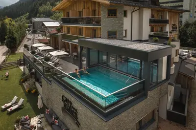 Der Swimmingpool an oder in der Nähe von Hotel Gappmaier