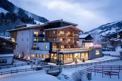 Ein allgemeiner Bergblick oder ein Berglick von des Hotels aus