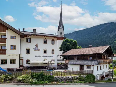 Ein allgemeiner Bergblick oder ein Berglick von des Hotels aus