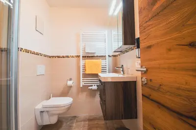 Ein Badezimmer in der Unterkunft Der Schwendterwirt