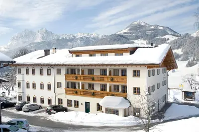 Ein allgemeiner Bergblick oder ein Berglick von des Hotels aus